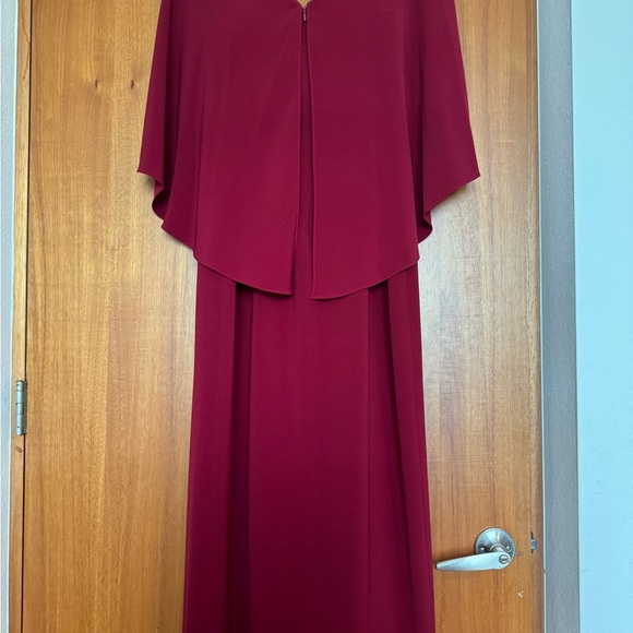 Halston Heritage Flowy Crepe Gown - Picture 11 of 11